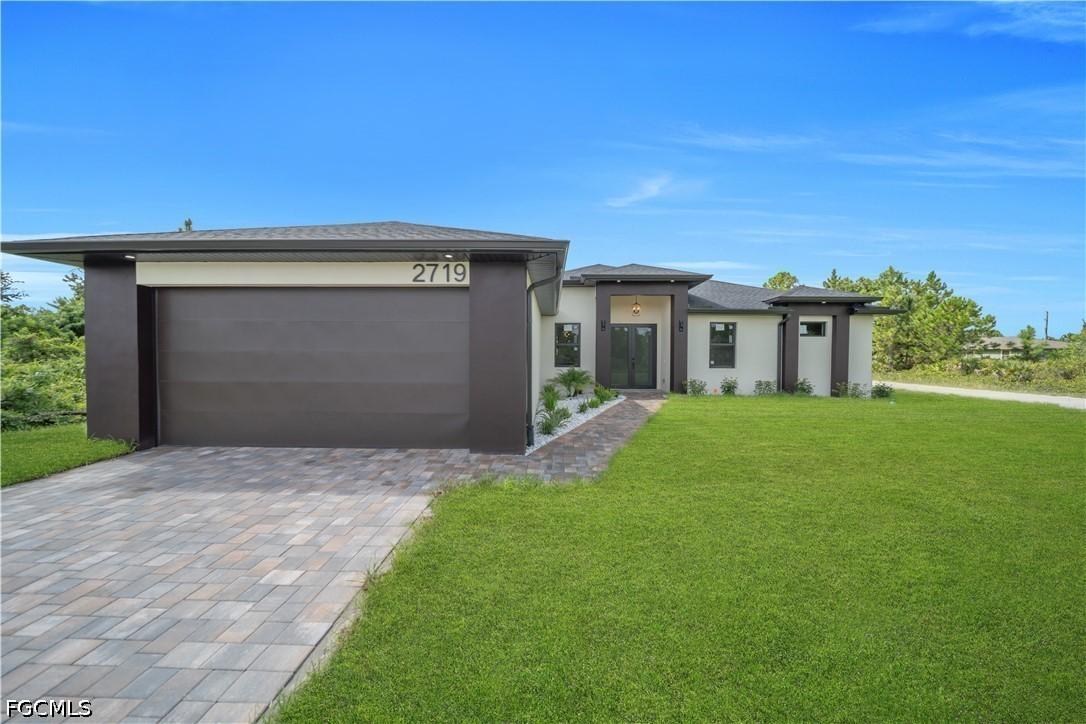 2719 33rd St., Lehigh Acres, FL 33971