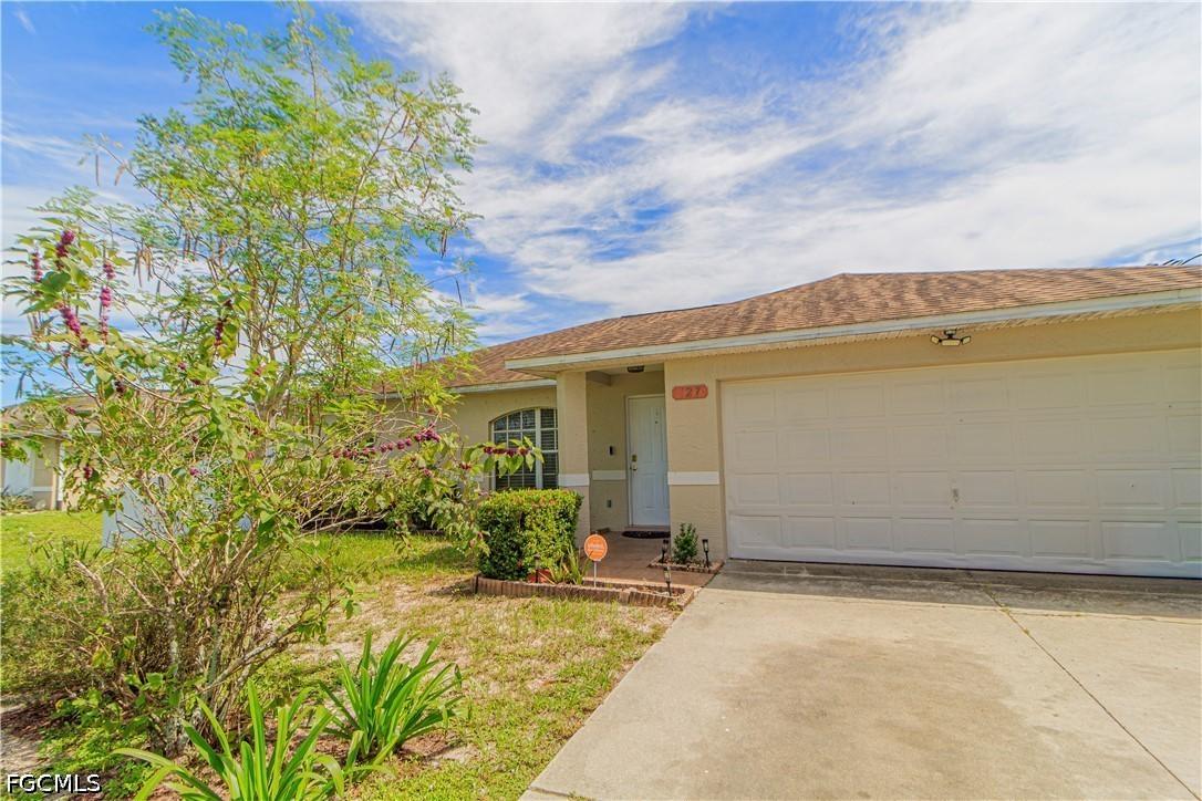 127 Blackstone Dr., Fort Myers, FL 33913