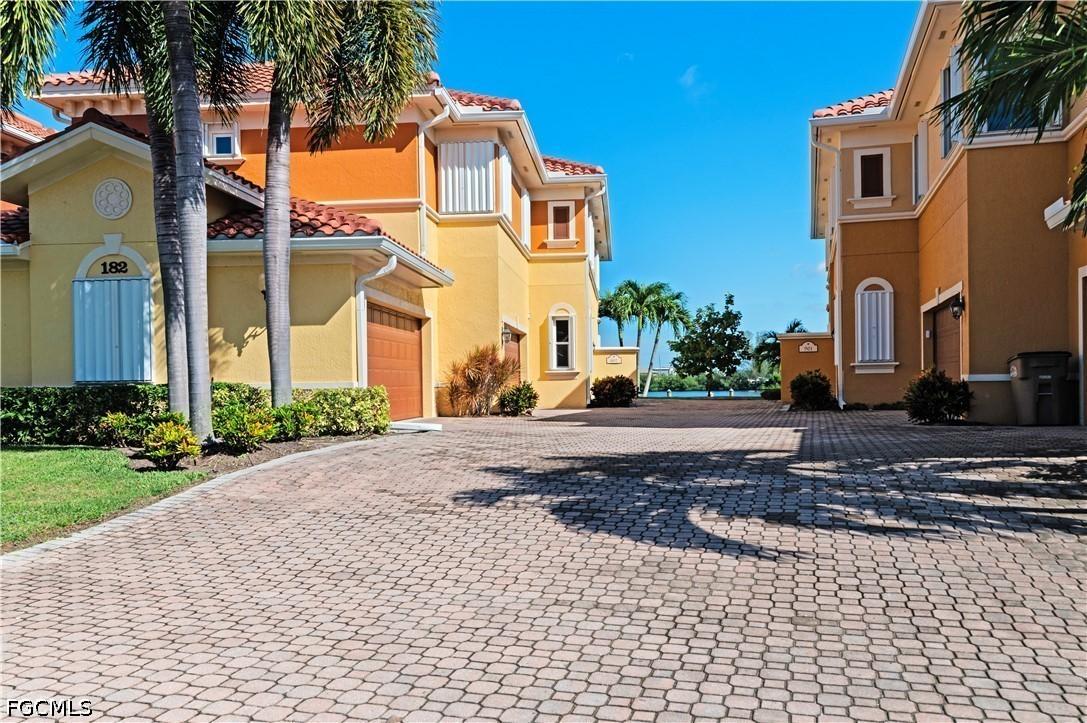 182 Shadroe Cove Cir. #802, Cape Coral, FL 33991