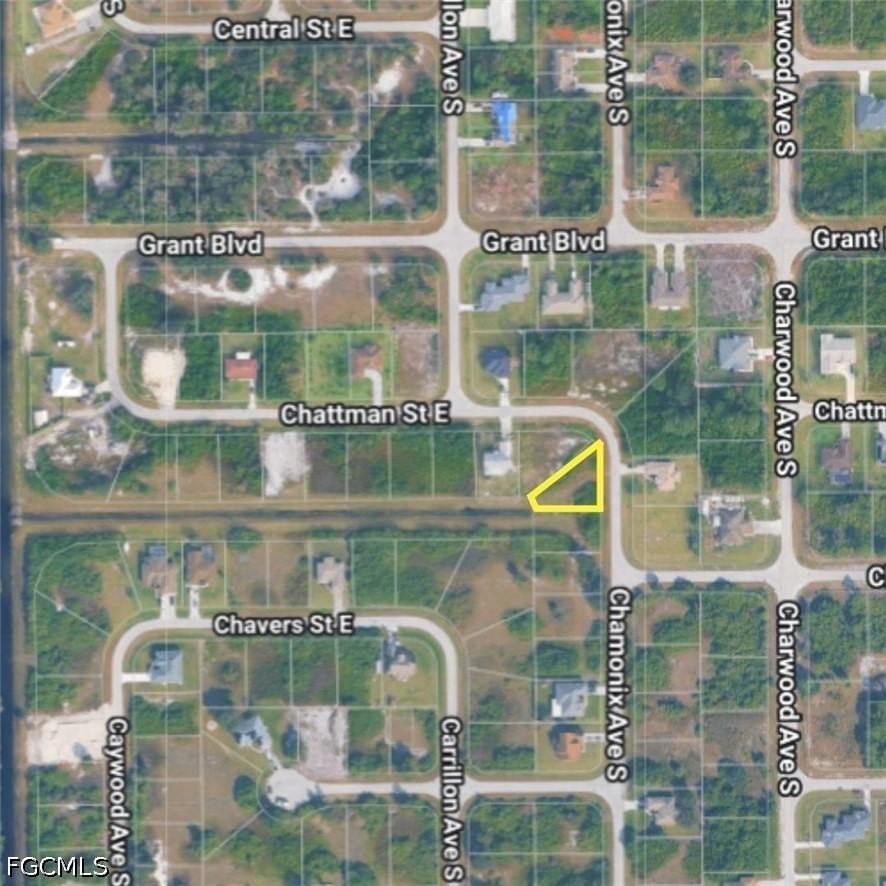 408 Chamonix Ave., Lehigh Acres, FL 33974