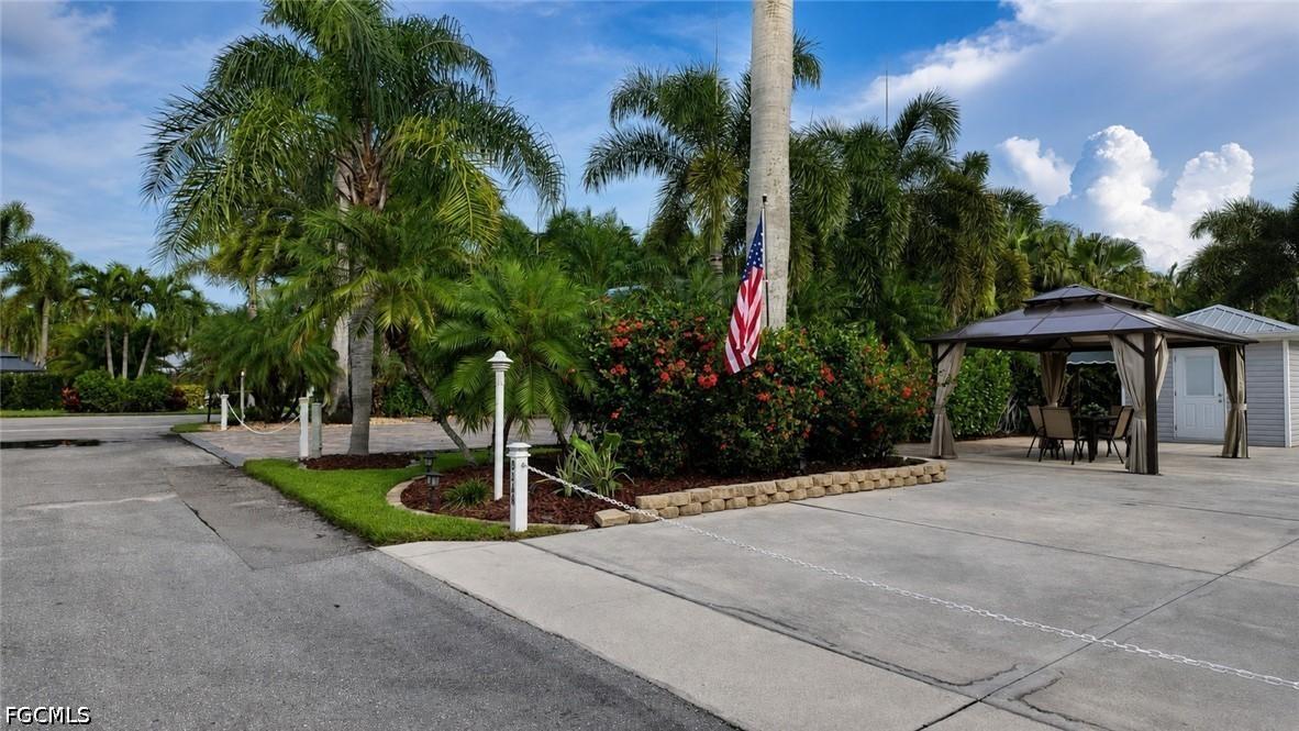 10080 Stonewood Dr., Fort Myers, FL 33905