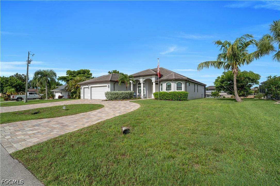 2706 Shelby Pkwy., Cape Coral, FL 33904