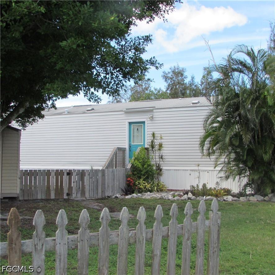 11311 Stringfellow Rd., Bokeelia, FL 33922