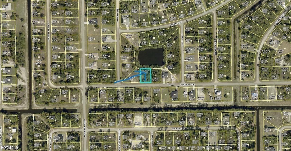 927 Lakeside Dr., Lehigh Acres, FL 33974