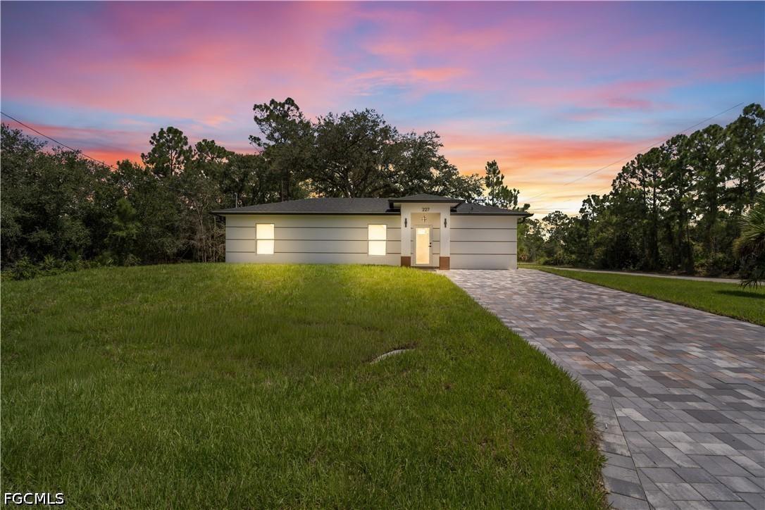 227 Narcissus Ave., Lehigh Acres, FL 33974