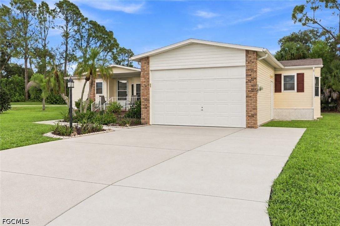 19875 Frenchmans Ct., North Fort Myers, FL 33903