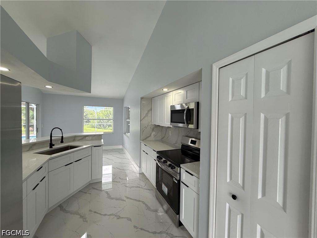 2401 Fisher Ct., Lehigh Acres, FL 33936