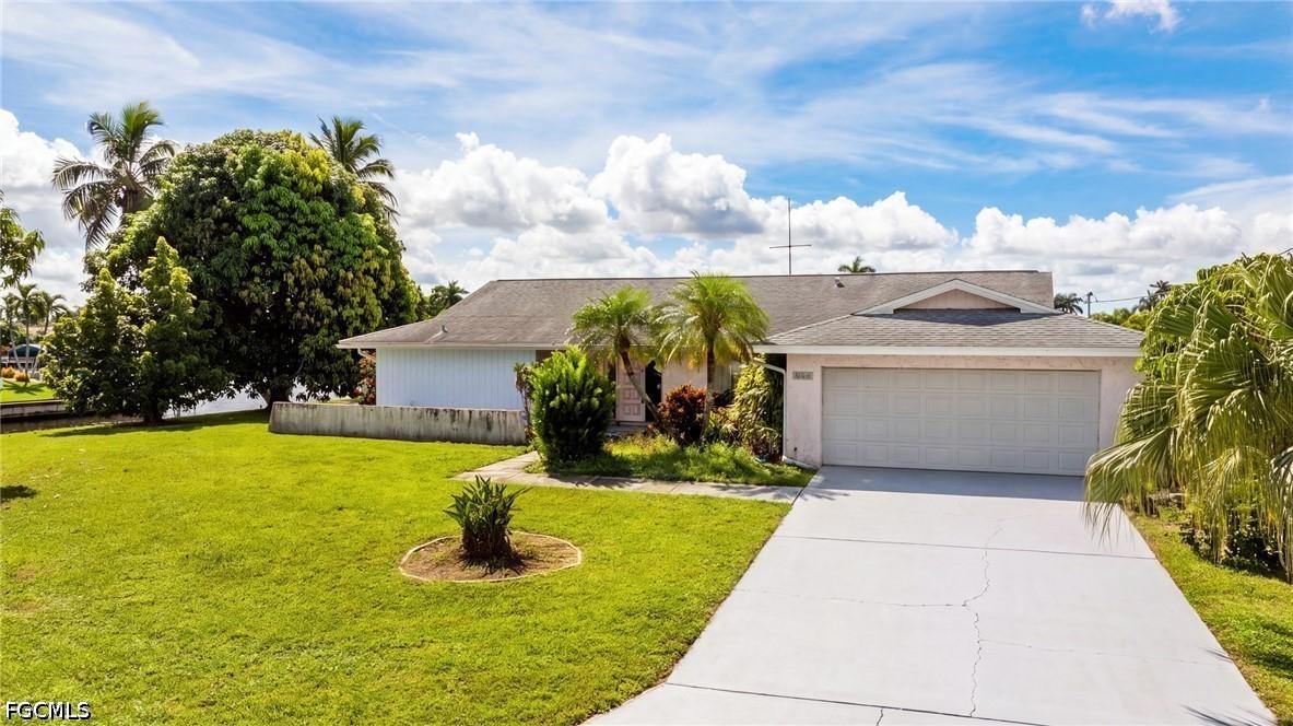 928 SE 43rd St., Cape Coral, FL 33904
