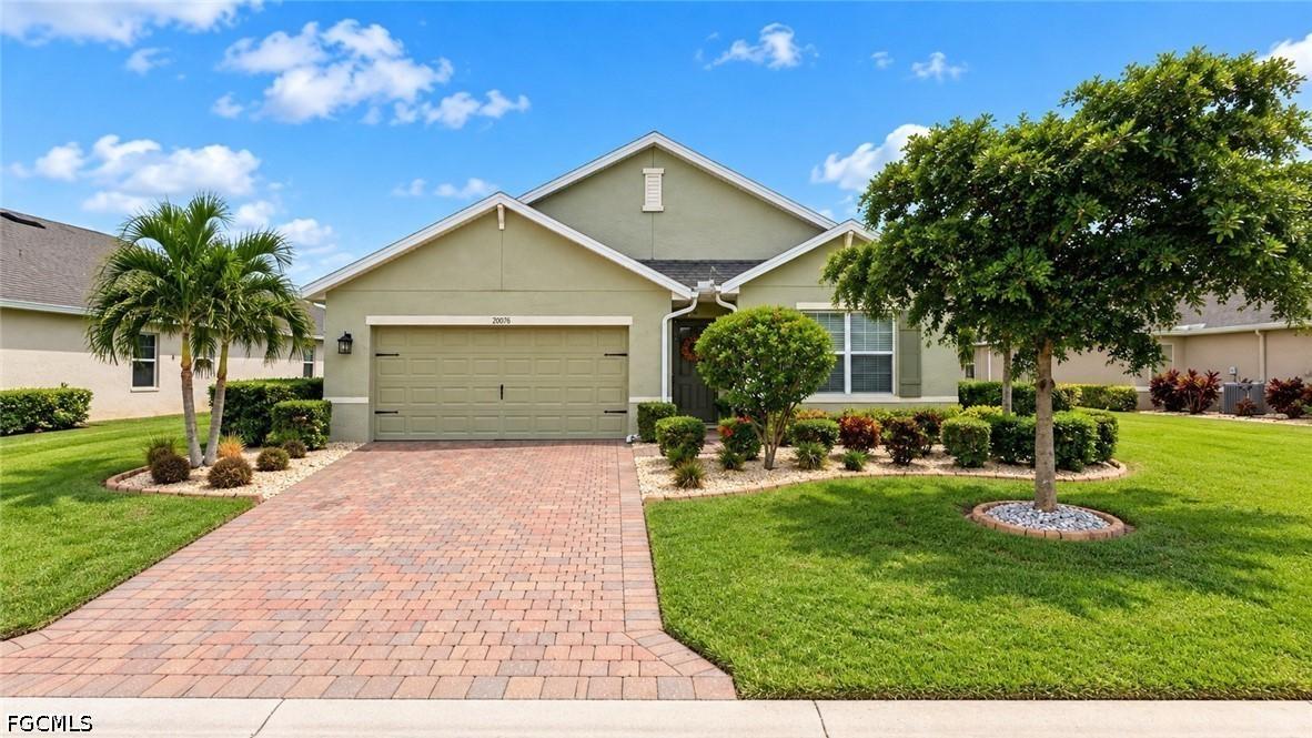 20076 Fiddlewood Ave., North Fort Myers, FL 33917