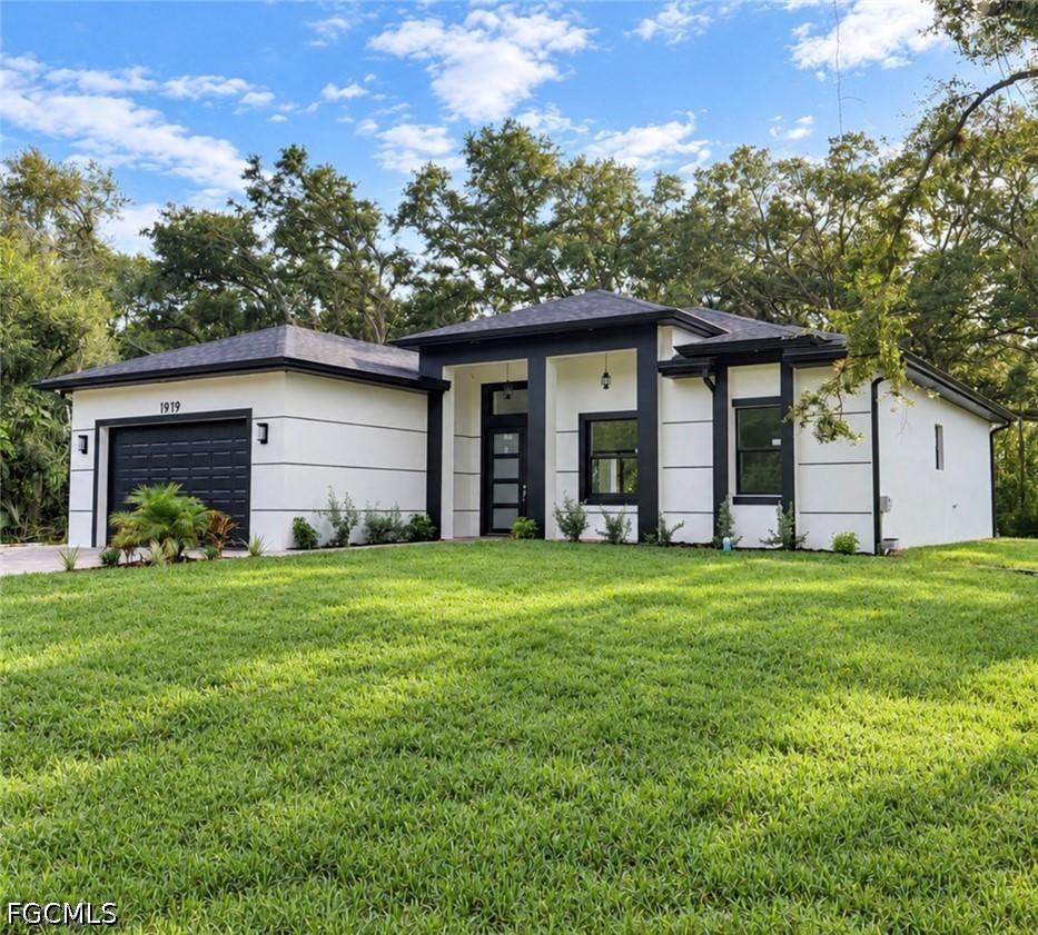 1919 Robert Ave., Lehigh Acres, FL 33972