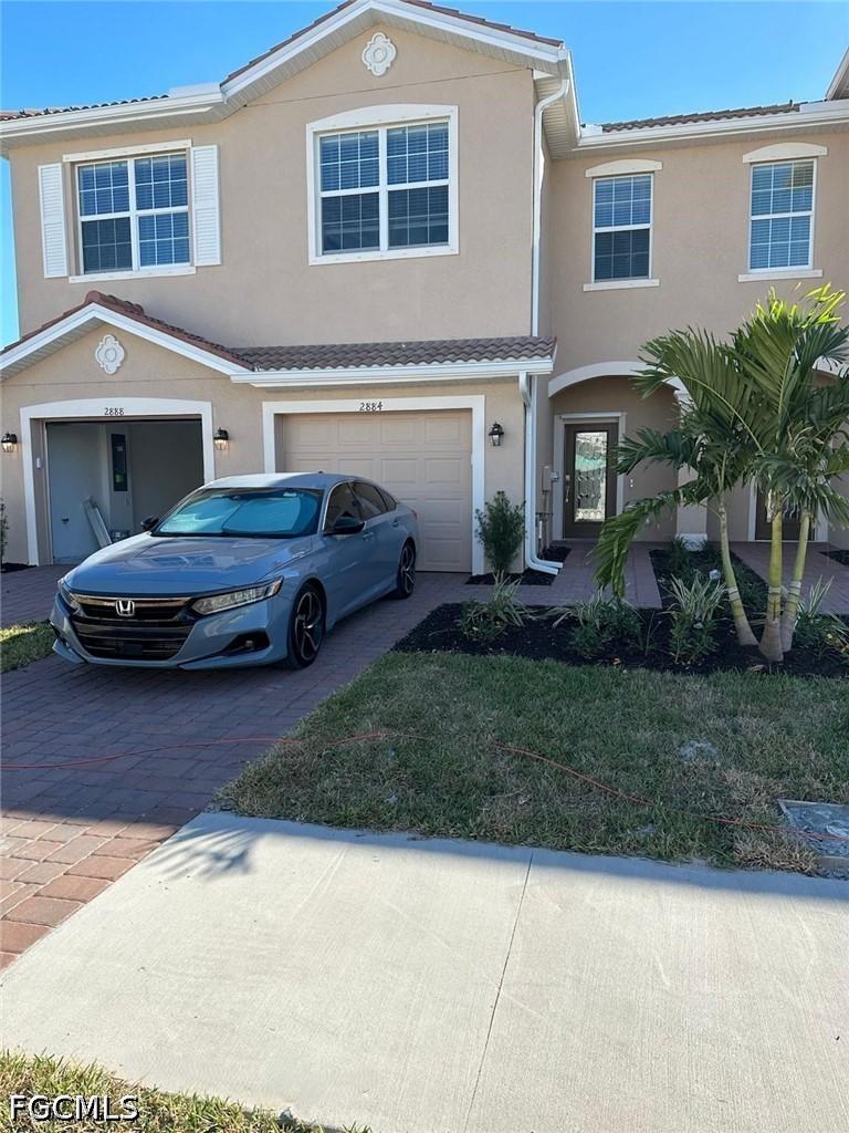 2884 Citrus St., Naples, FL 34120