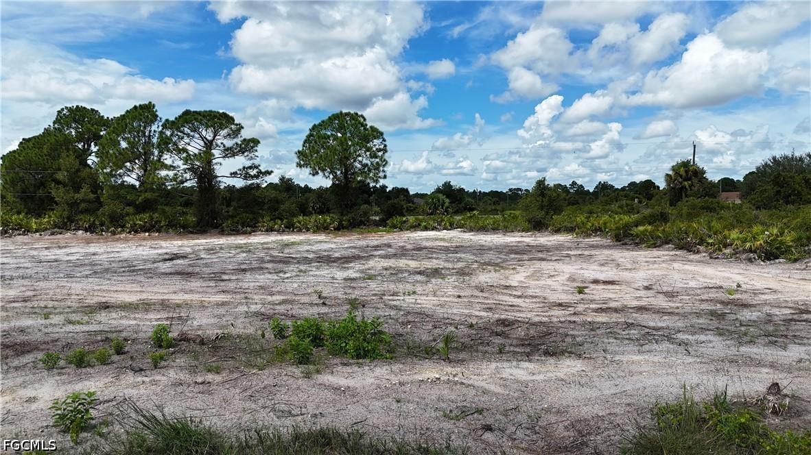 1217 Poinsettia Ave., Lehigh Acres, FL 33972
