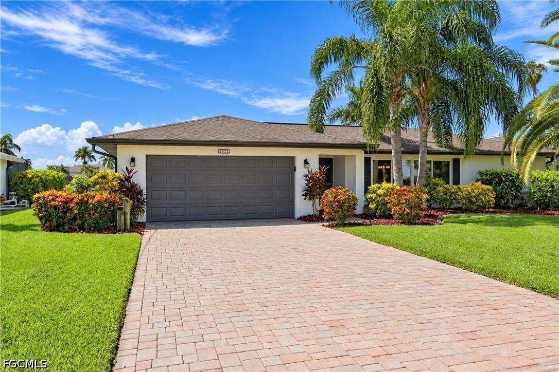1932 Palaco Grande Pkwy., Cape Coral, FL 33904