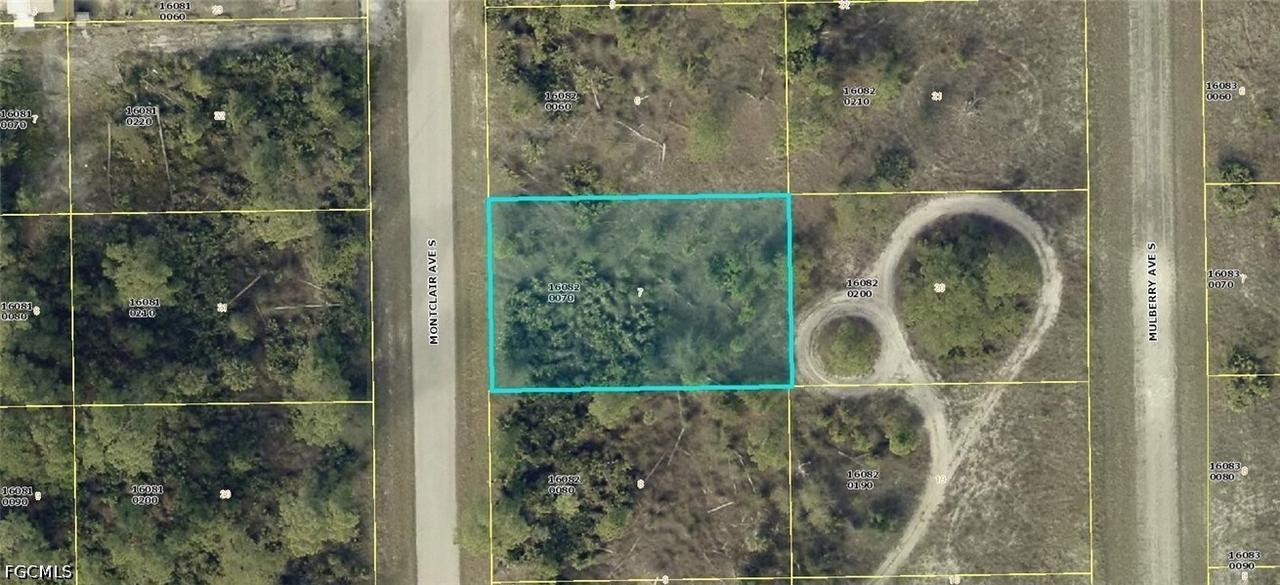 645 Montclair Ave., Lehigh Acres, FL 33974