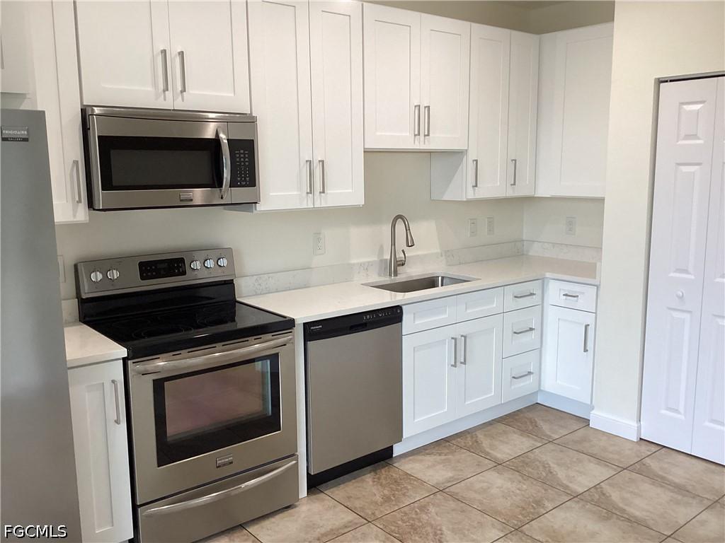 9806 N Roundstone Cir., Fort Myers, FL 33967