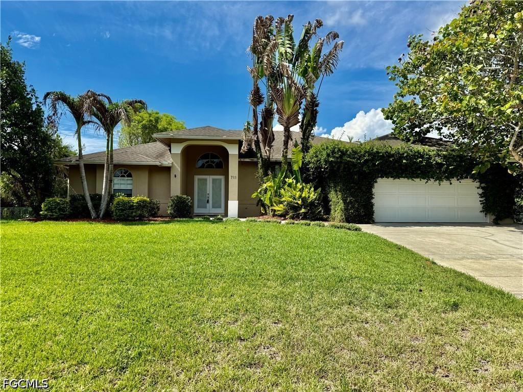 711 Sawyer St., Lehigh Acres, FL 33974