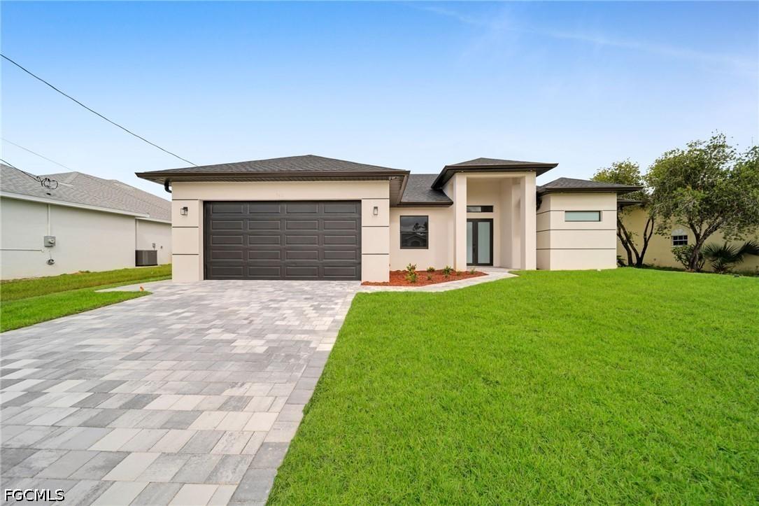 743 Chestnut St., Lehigh Acres, FL 33974