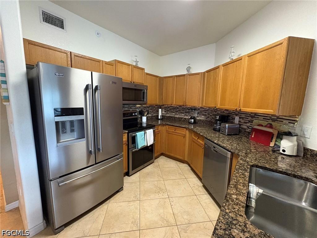 10031 Lake Cove Dr. #201, Fort Myers, FL 33908