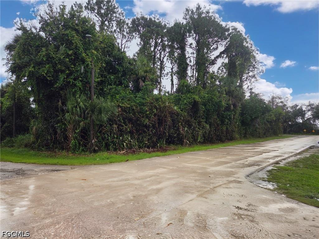 523 San Jose St., North Fort Myers, FL 33903