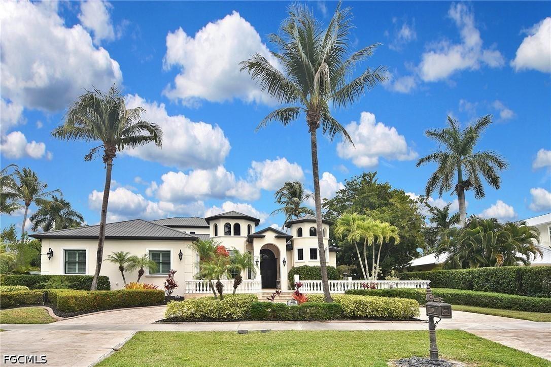 1229 Plumosa Dr., Fort Myers, FL 33901