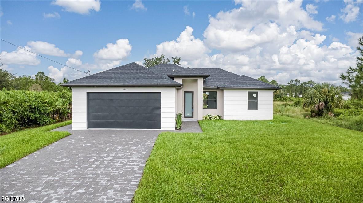 1222 Earnest St., Lehigh Acres, FL 33974