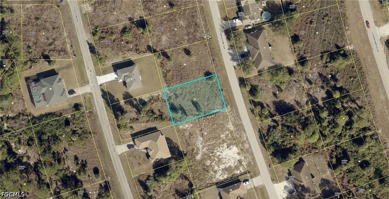 966 Graystone Ave., Lehigh Acres, FL 33974