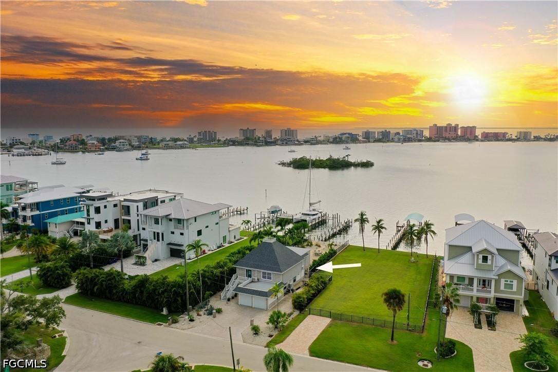 805 San Carlos Dr., Fort Myers Beach, FL 33931