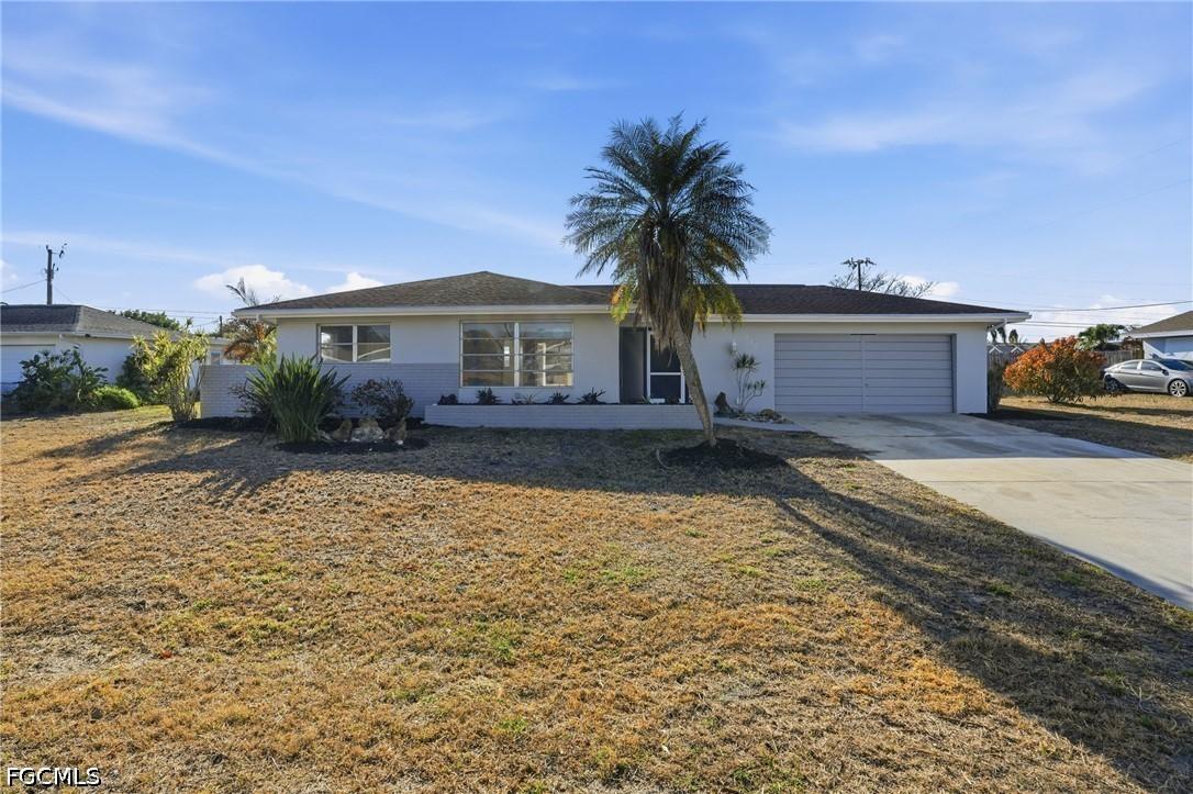 312 Hollywood St., Lehigh Acres, FL 33936