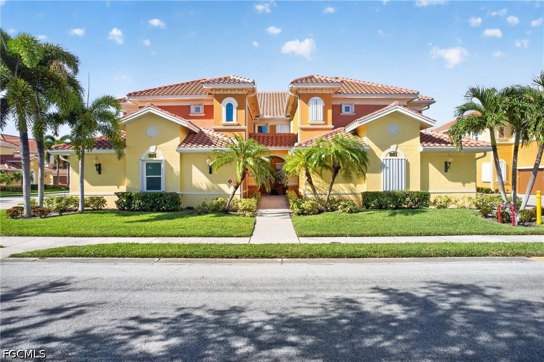 221 Shadroe Cove Cir. #1303, Cape Coral, FL 33991