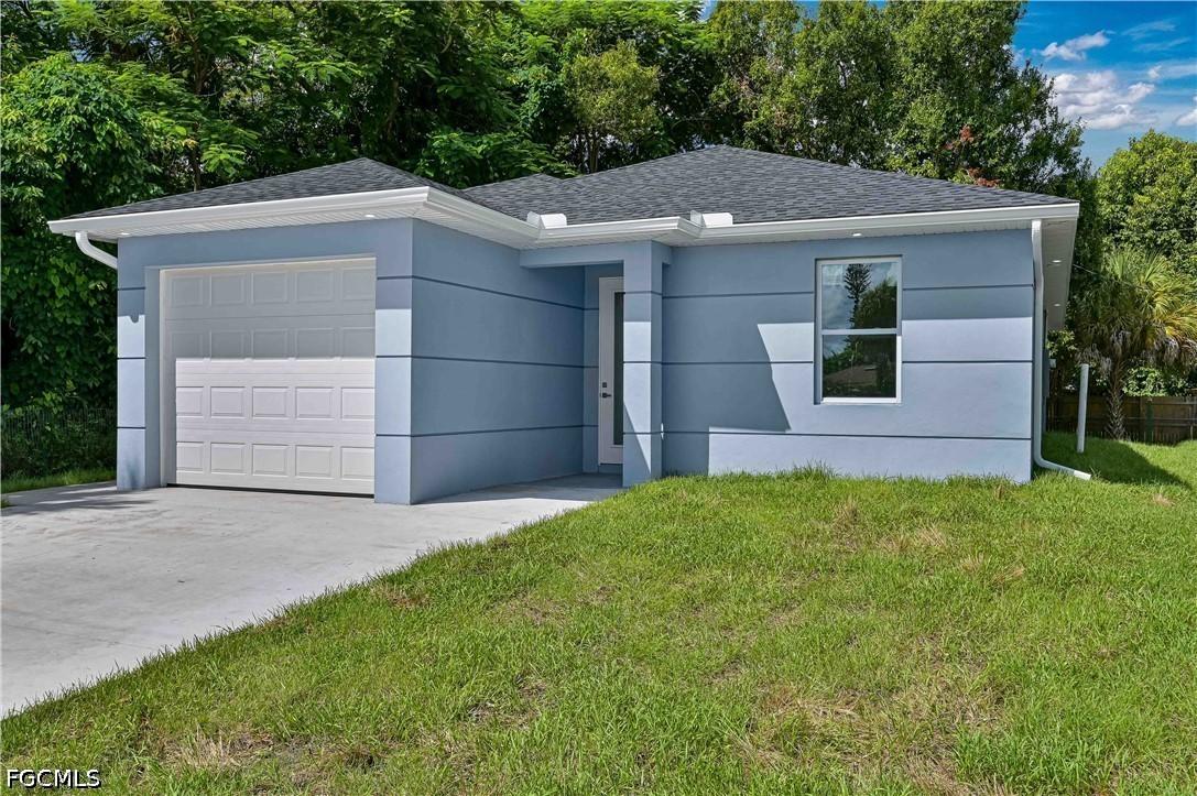 4338 Lexington Ave., Fort Myers, FL 33905