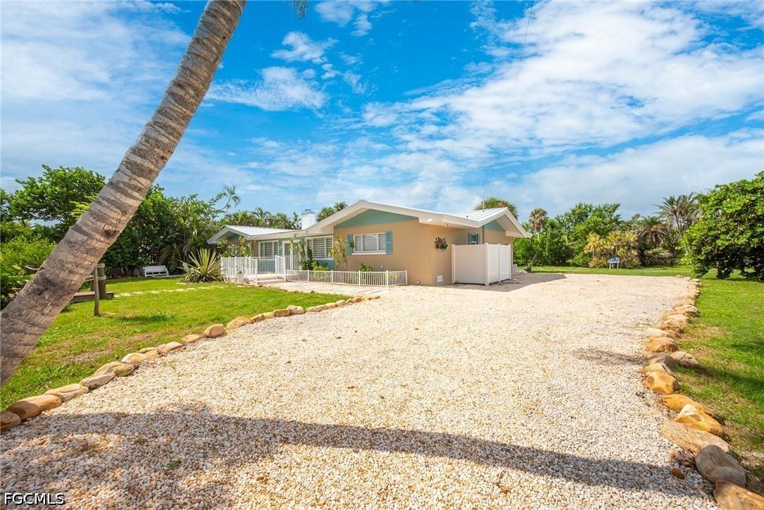 5885 Pine Tree Dr., Sanibel, FL 33957
