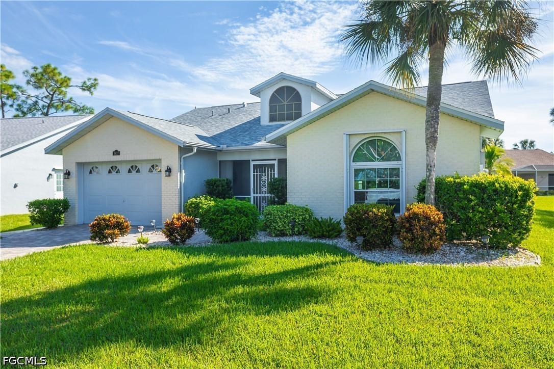 3437 Clubview Dr., North Fort Myers, FL 33917