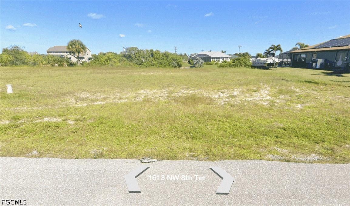 1613 NW 8th Ter., Cape Coral, FL 33993