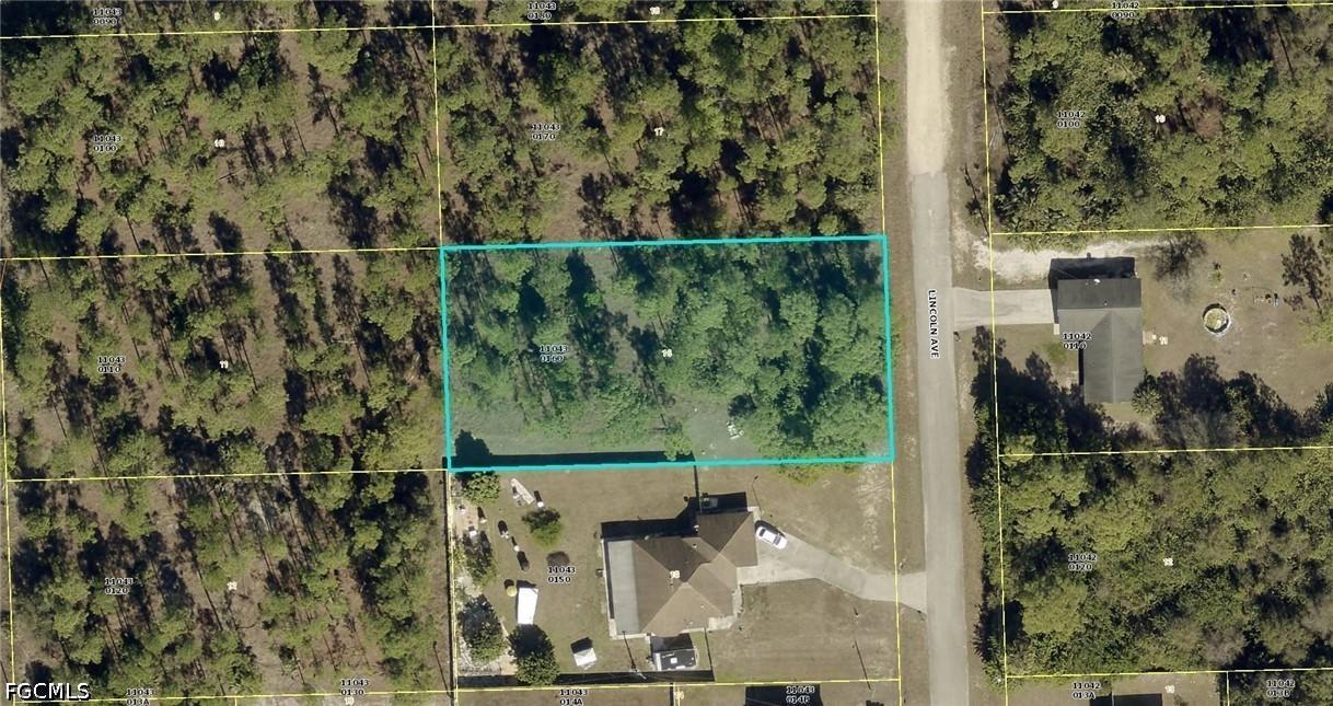 1105 Lincoln Ave., Lehigh Acres, FL 33972