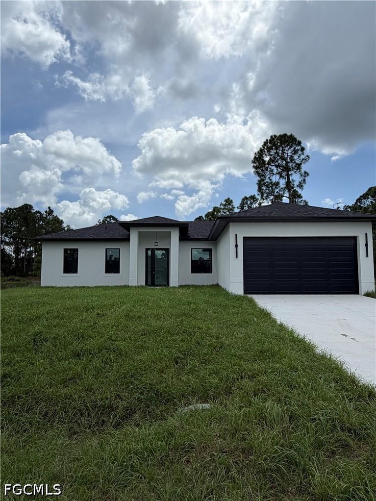 1052 Grove St., Lehigh Acres, FL 33974