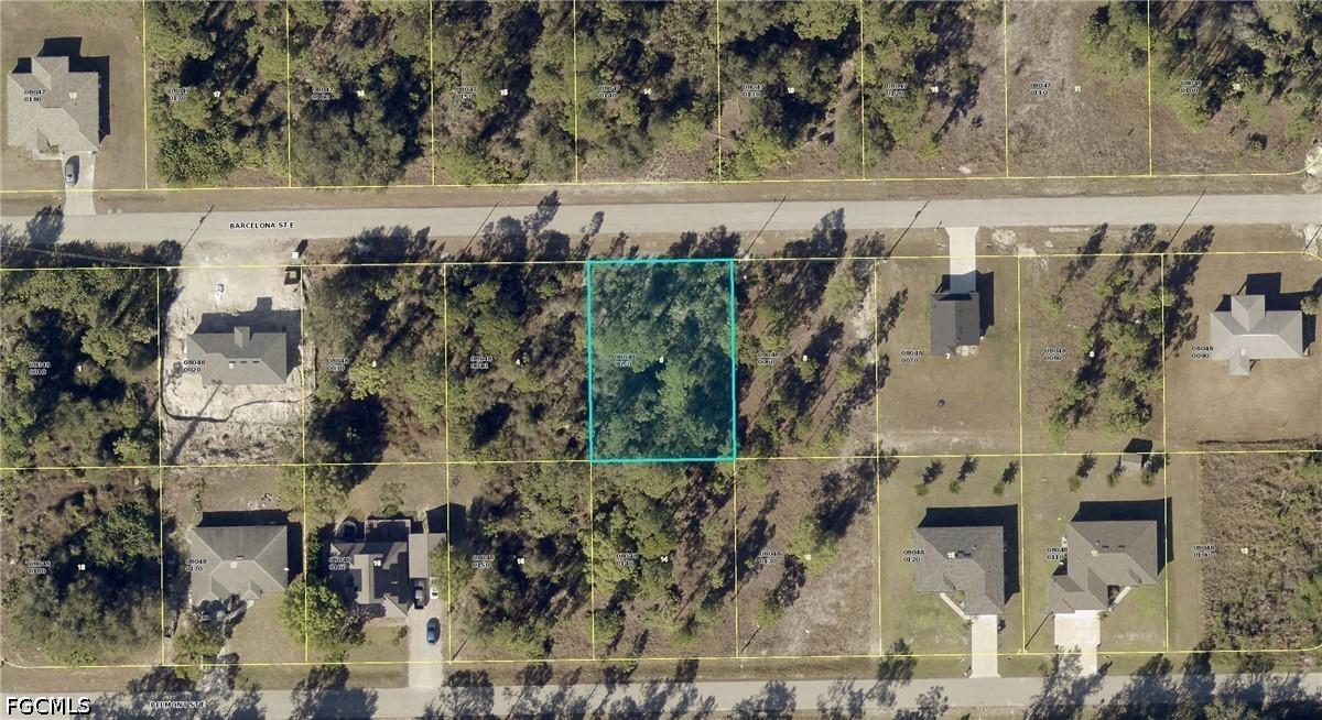 918 Barcelona St., Lehigh Acres, FL 33974