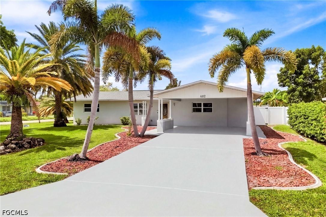 402 NE 14th Pl., Cape Coral, FL 33909