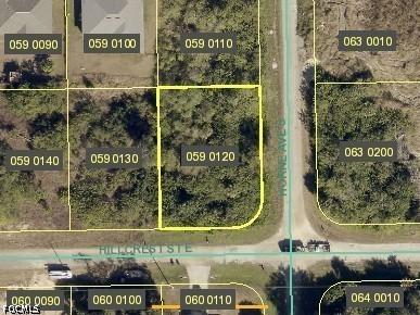 1229 Hillcrest St., Lehigh Acres, FL 33974