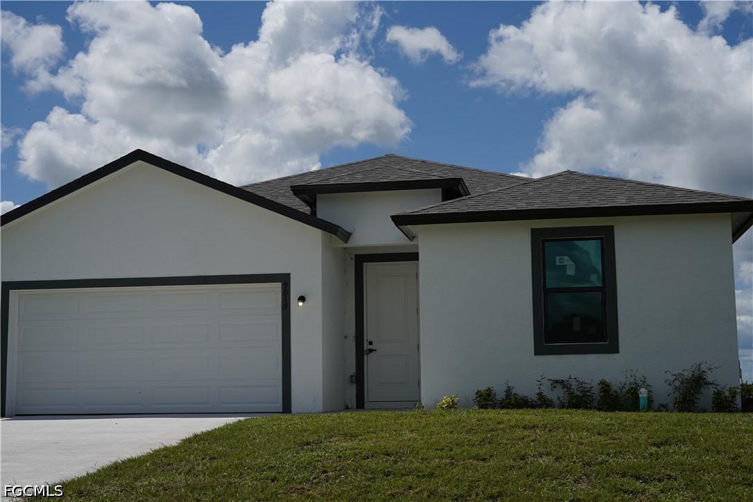 605 Greenbriar Blvd., Lehigh Acres, FL 33972