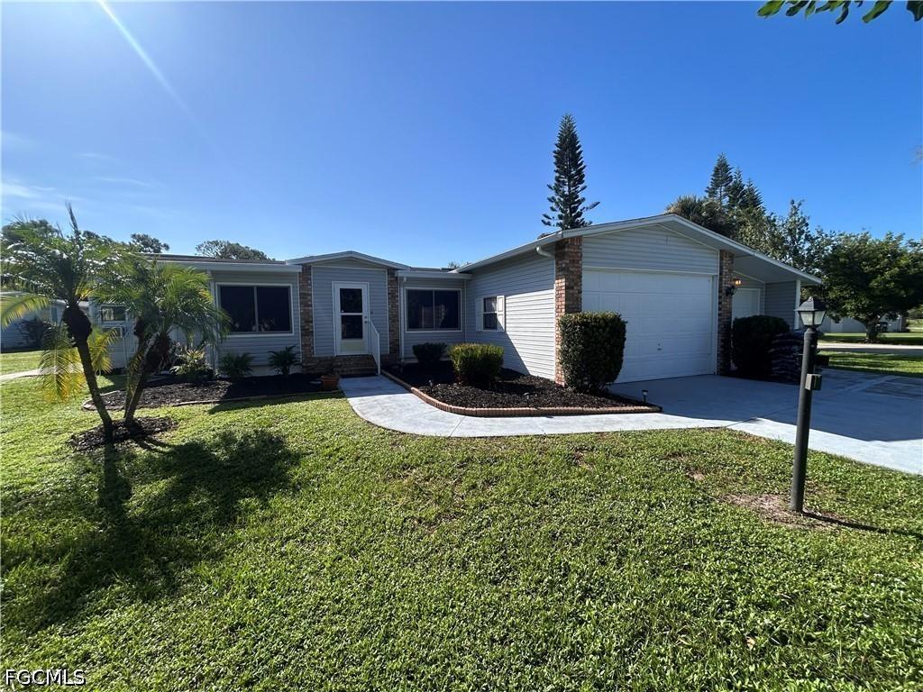 10561 Lake Loop Rd. #37M, North Fort Myers, FL 33903