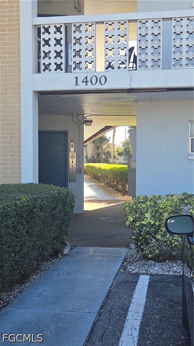 1422 Tropic Ter., North Fort Myers, FL 33903