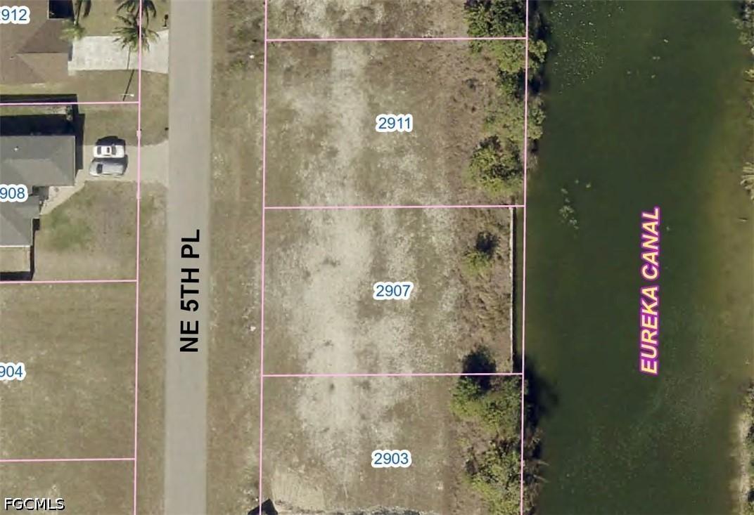 2907 NE 5th Pl., Cape Coral, FL 33909