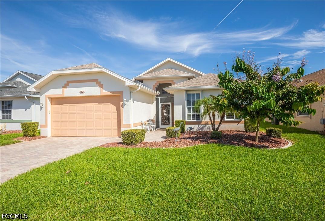 3821 Ponytail Palm Ct., North Fort Myers, FL 33917