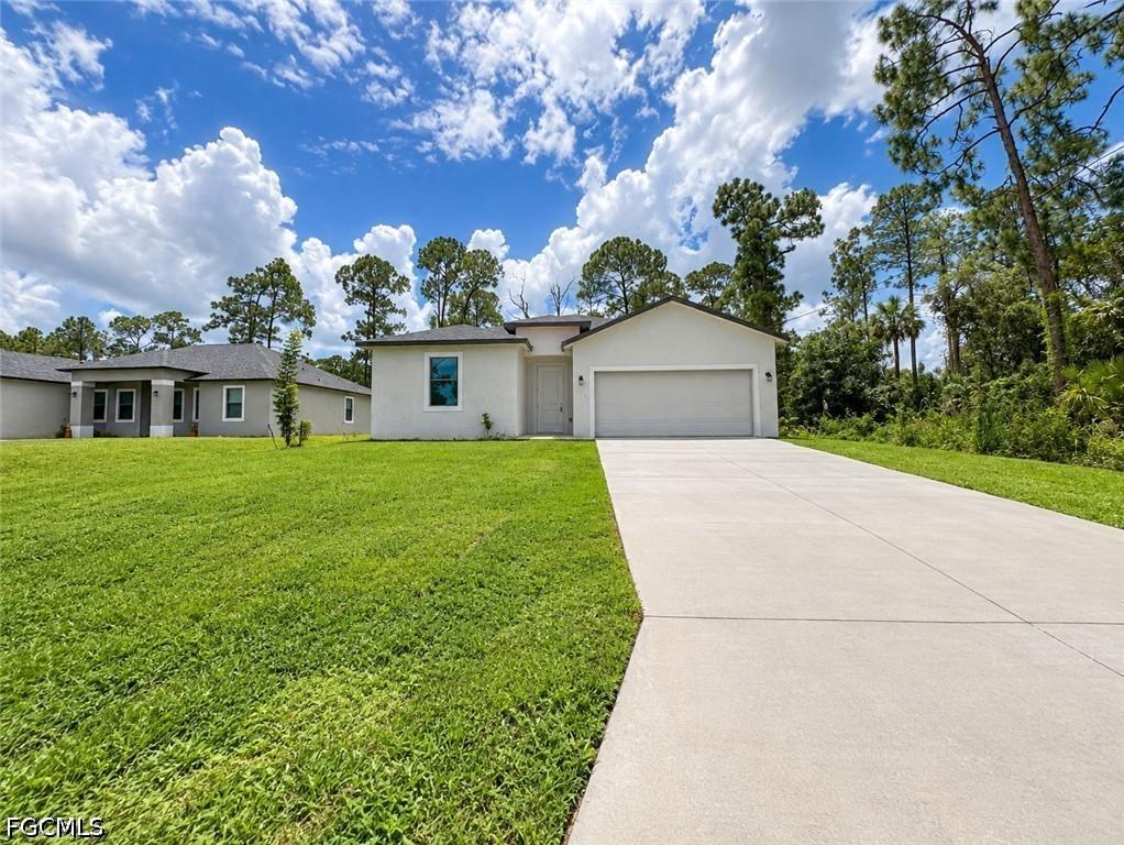 8056 Sherwood Cir., Labelle, FL 33935