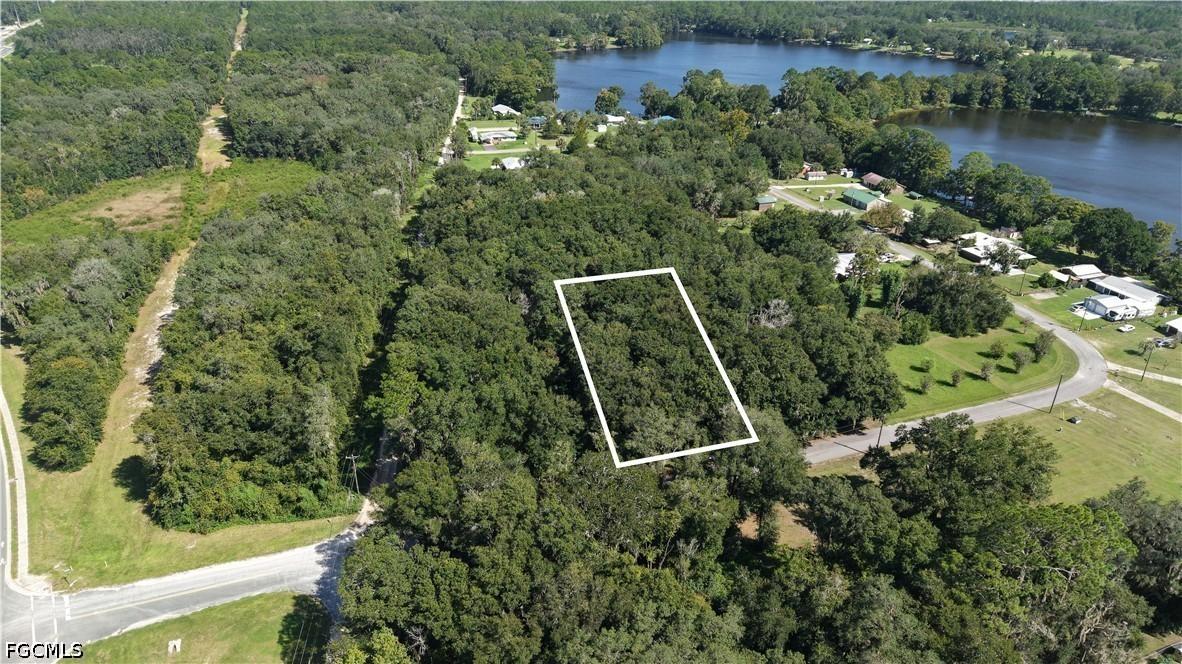104 Twin Lake Grove Dr Dr., Interlachen, FL 32148