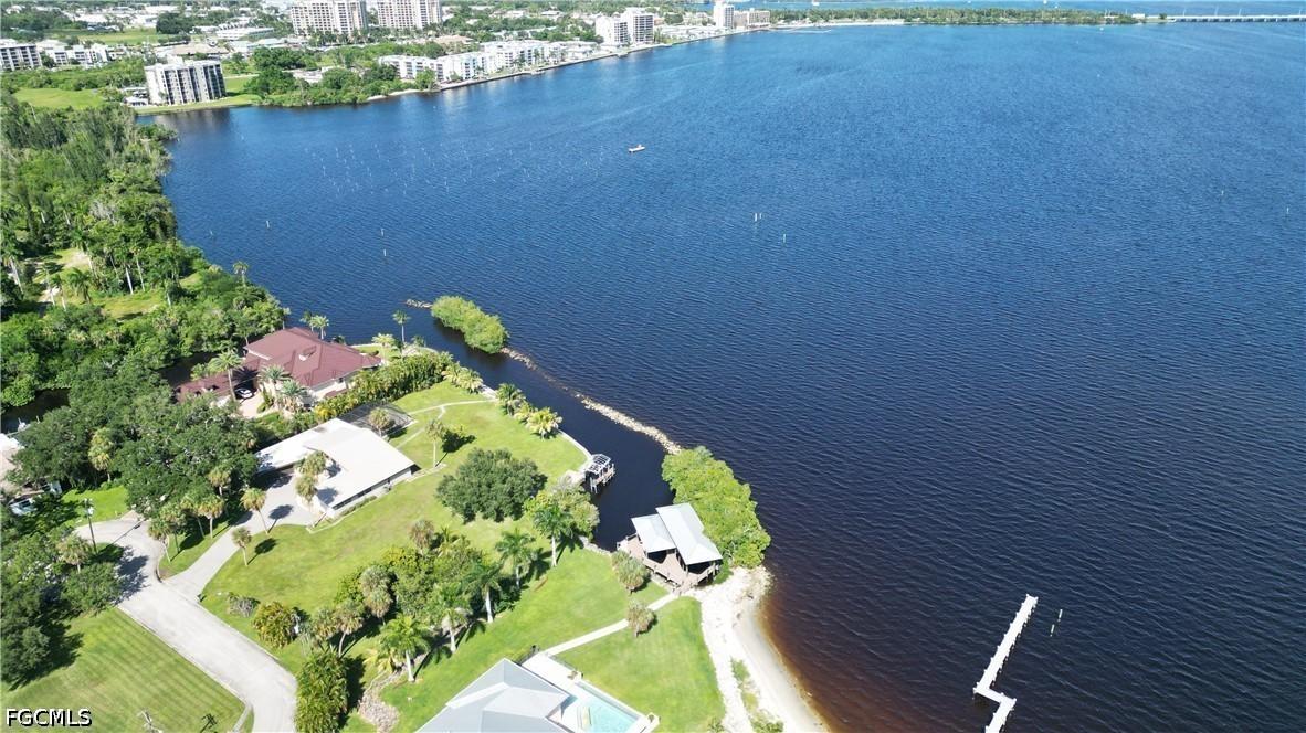 726 Overriver Dr., North Fort Myers, FL 33903