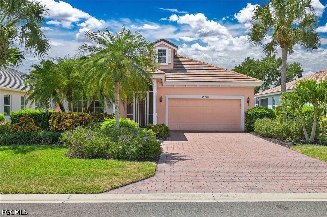 15289 Yellow Wood Dr., Alva, FL 33920