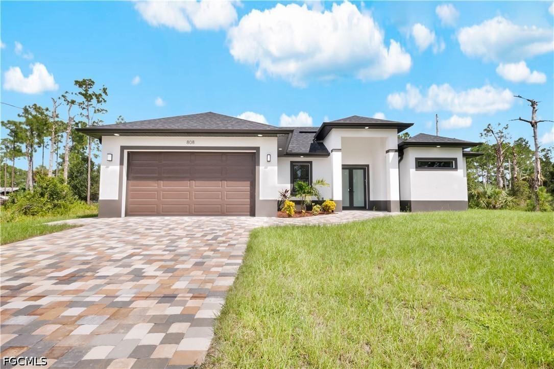 808 Willard Ave., Lehigh Acres, FL 33972