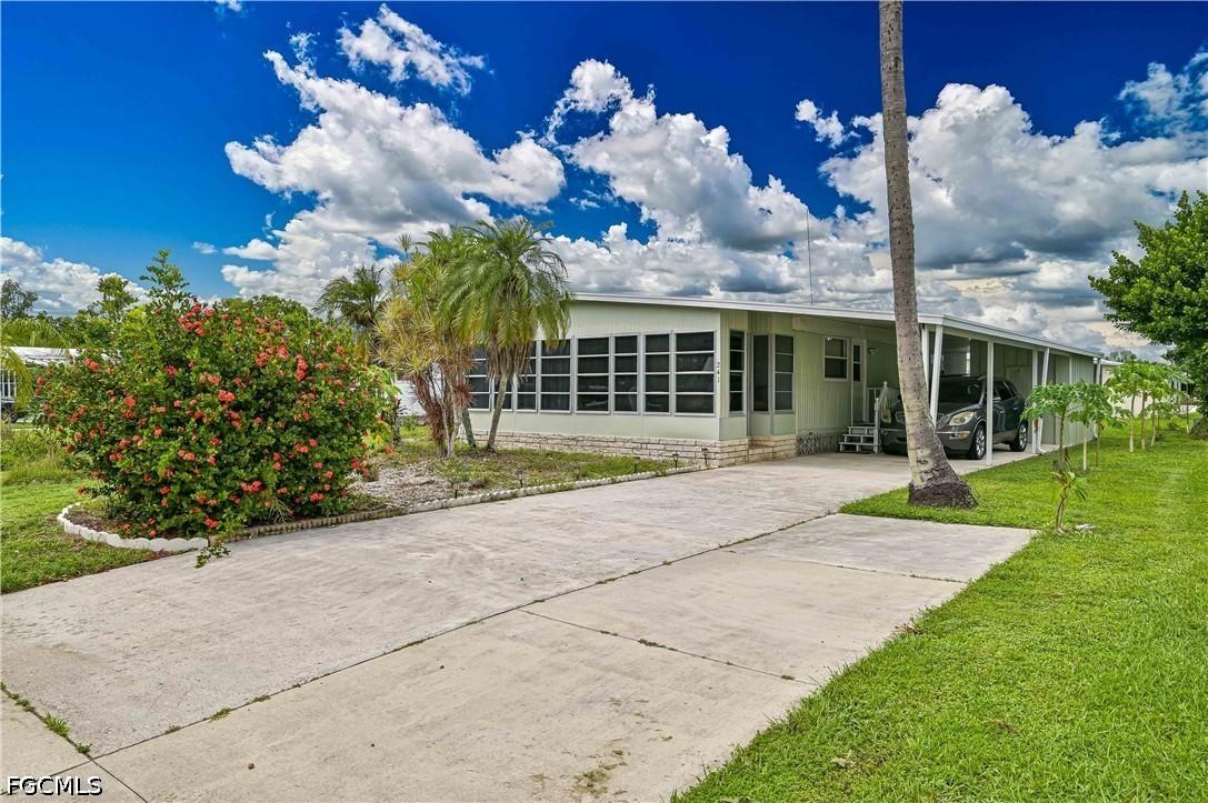 241 Indian Key Ln. #256, Naples, FL 34114
