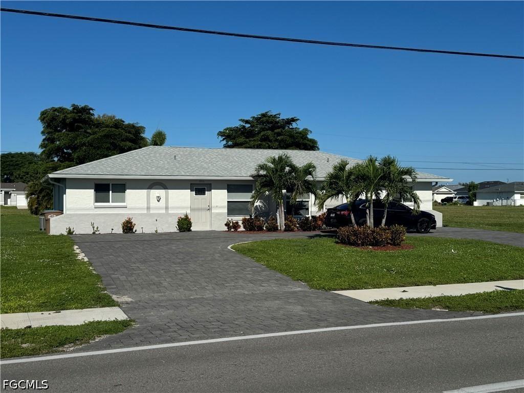 806-808 Andalusia Blvd., Cape Coral, FL 33909
